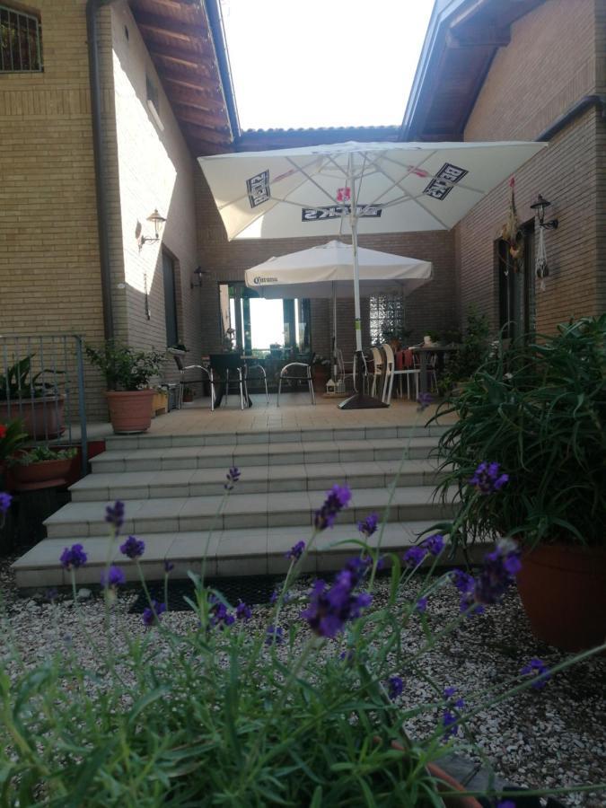 La Casa Nella Prateria Acomodação com café da manhã Misano Adriatico Exterior foto
